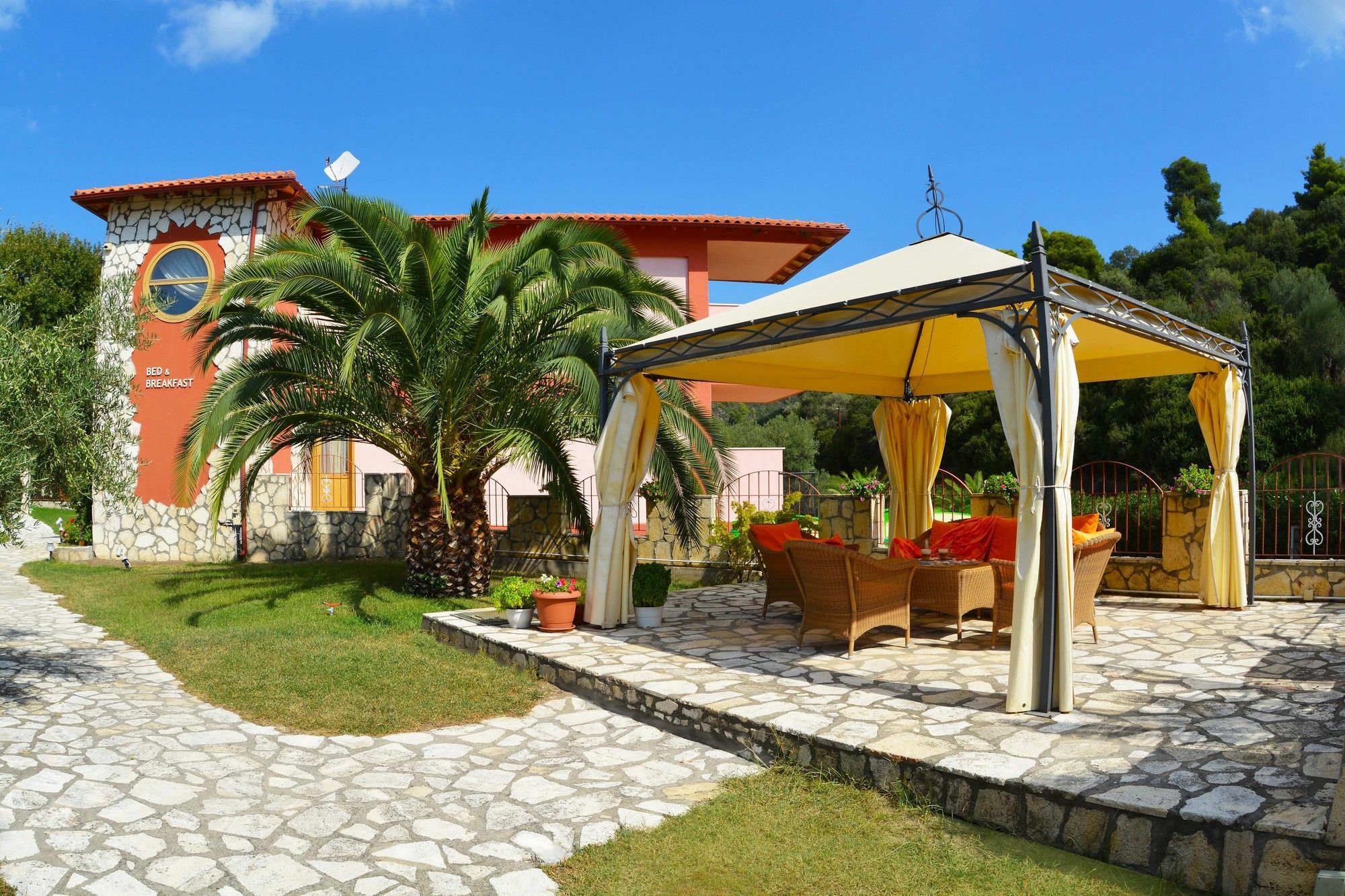 Ta 2 Pefka - Petros Italos Neos Marmaras Extérieur photo
